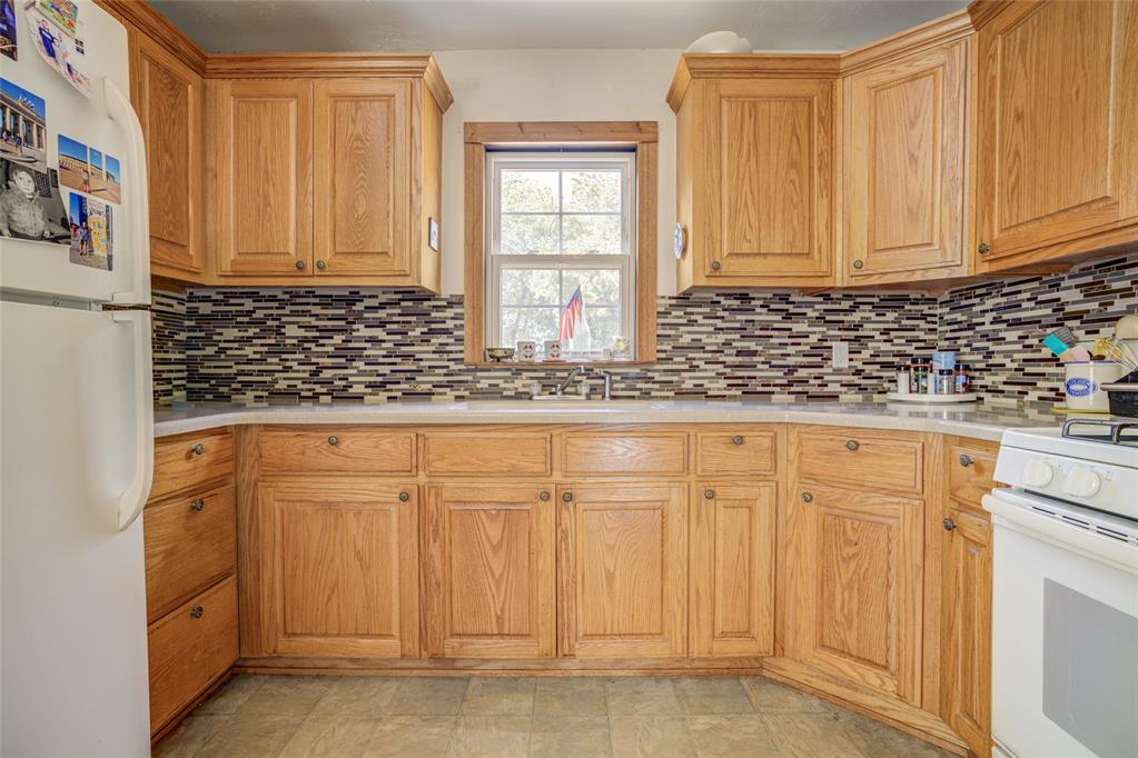 913 E Comanche Street Property Photo 9