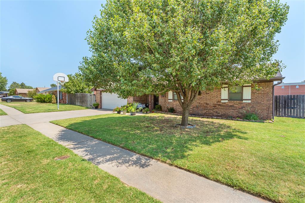 1006 Stonegate Drive Property Photo 3