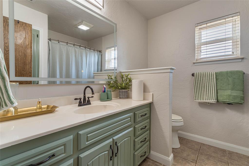 1006 Stonegate Drive Property Photo 8