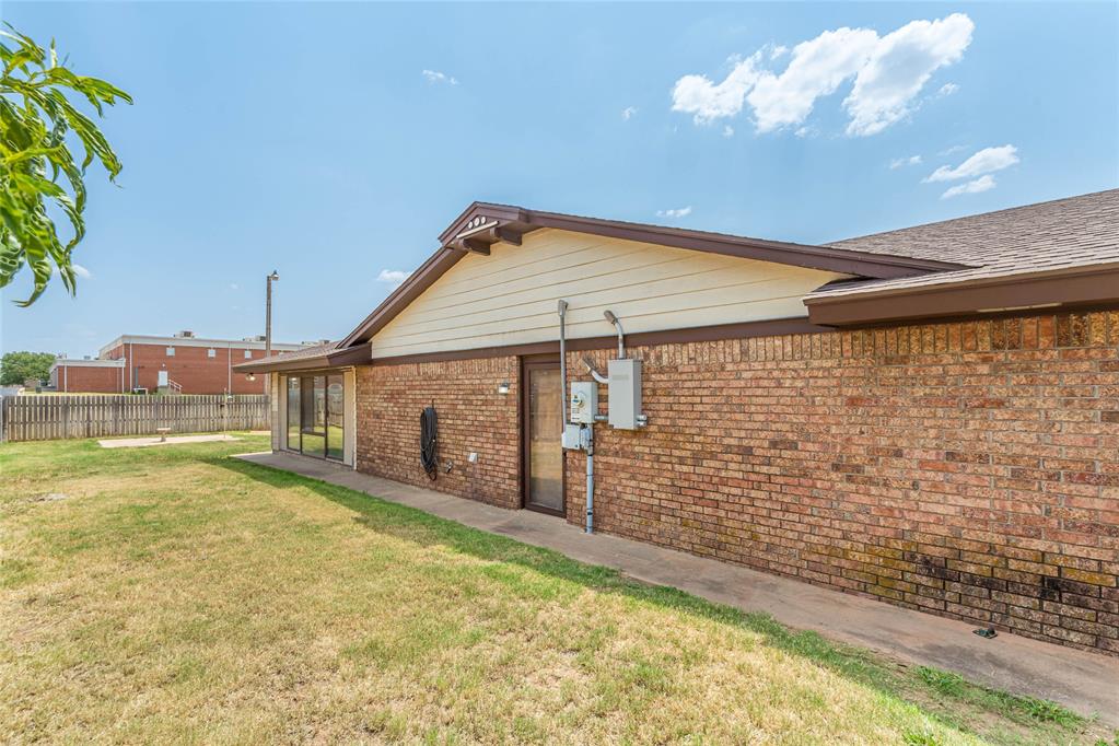 1006 Stonegate Drive Property Photo 29