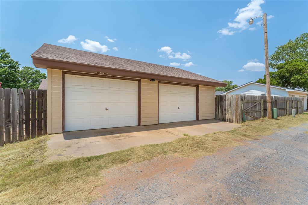 1006 Stonegate Drive Property Photo 36