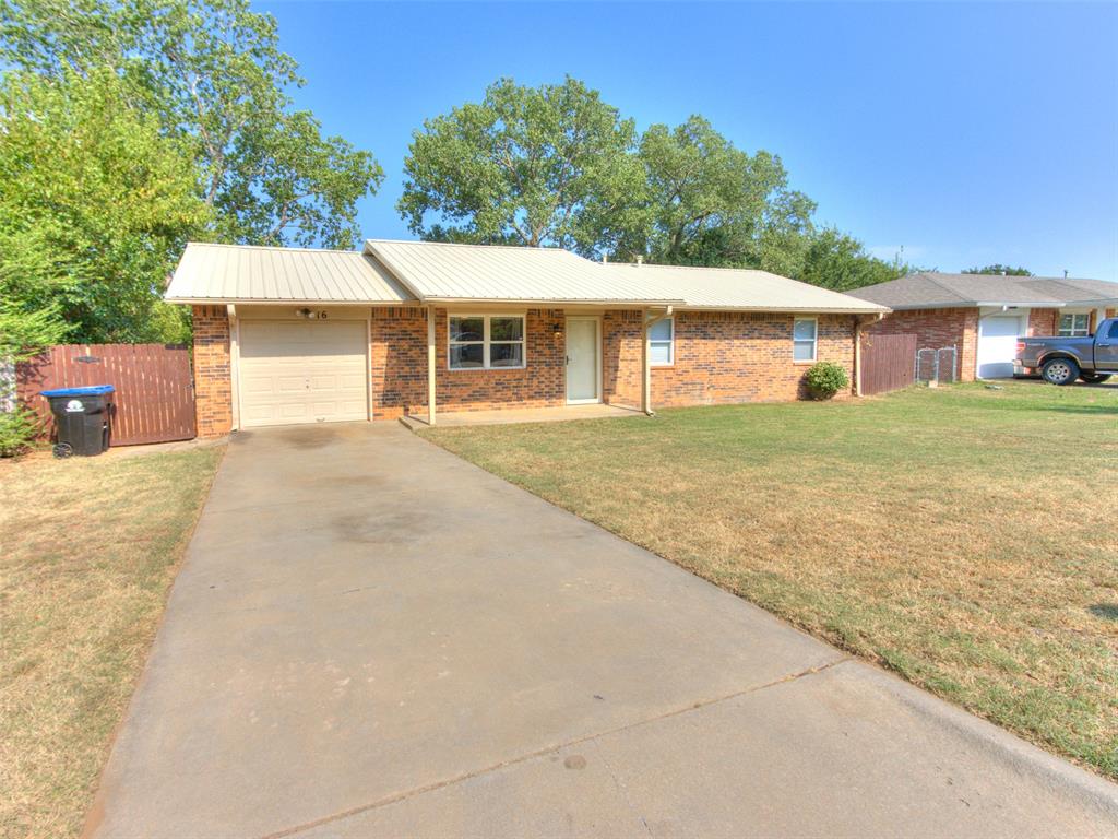 16 Sue Lane Property Photo 1