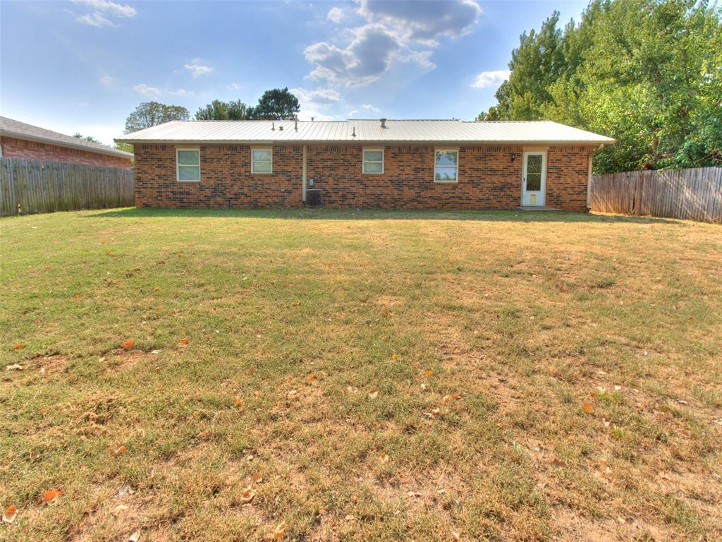 16 Sue Lane Property Photo 3
