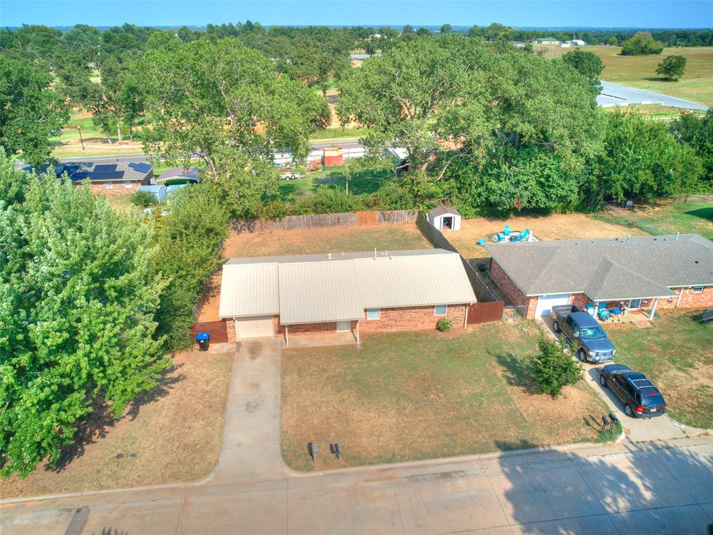 16 Sue Lane Property Photo 4