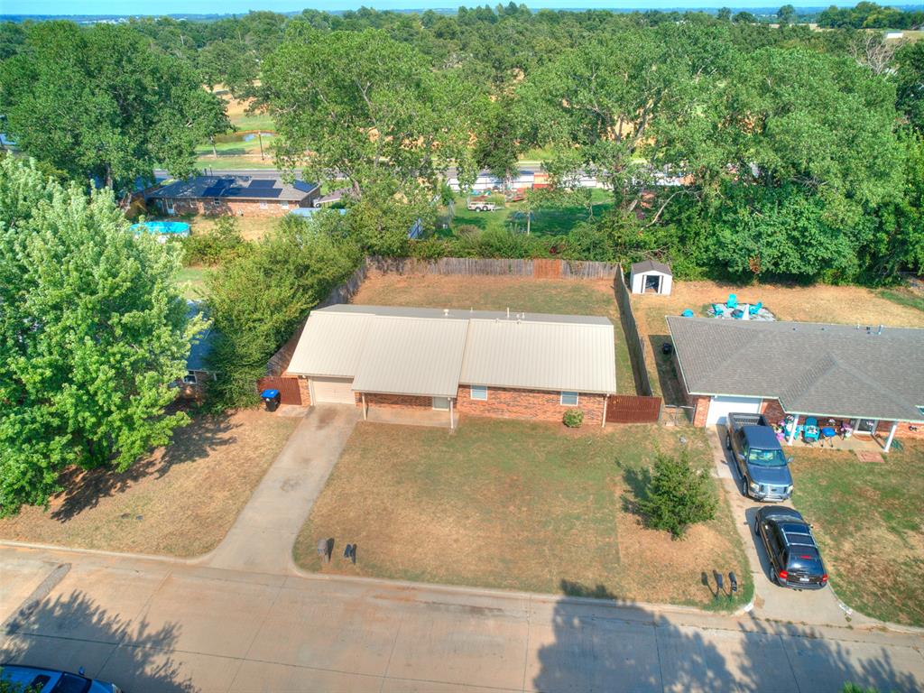 16 Sue Lane Property Photo 5