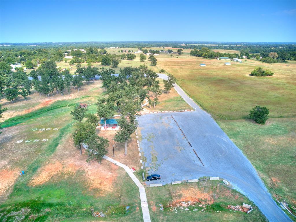 16 Sue Lane Property Photo 10