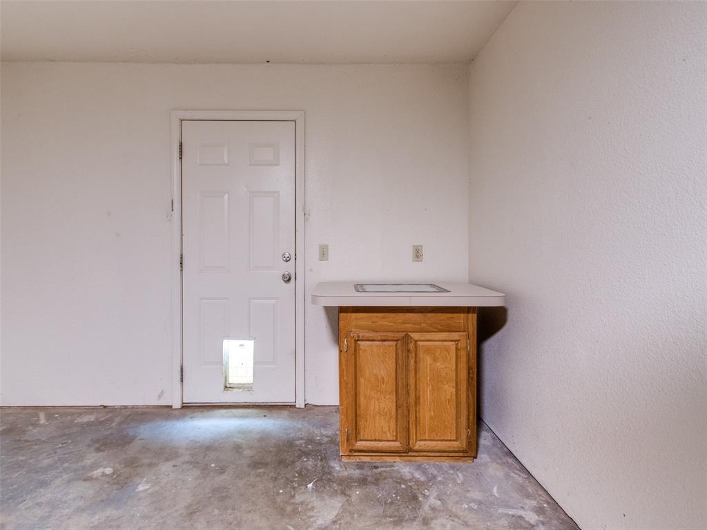 16 Sue Lane Property Photo 13