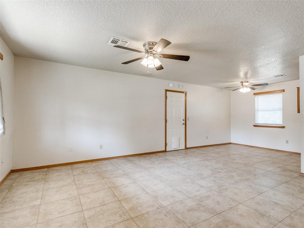 16 Sue Lane Property Photo 17