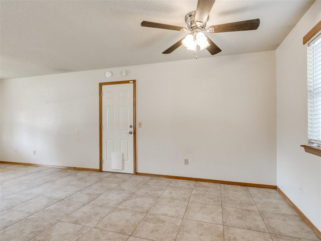 16 Sue Lane Property Photo 21