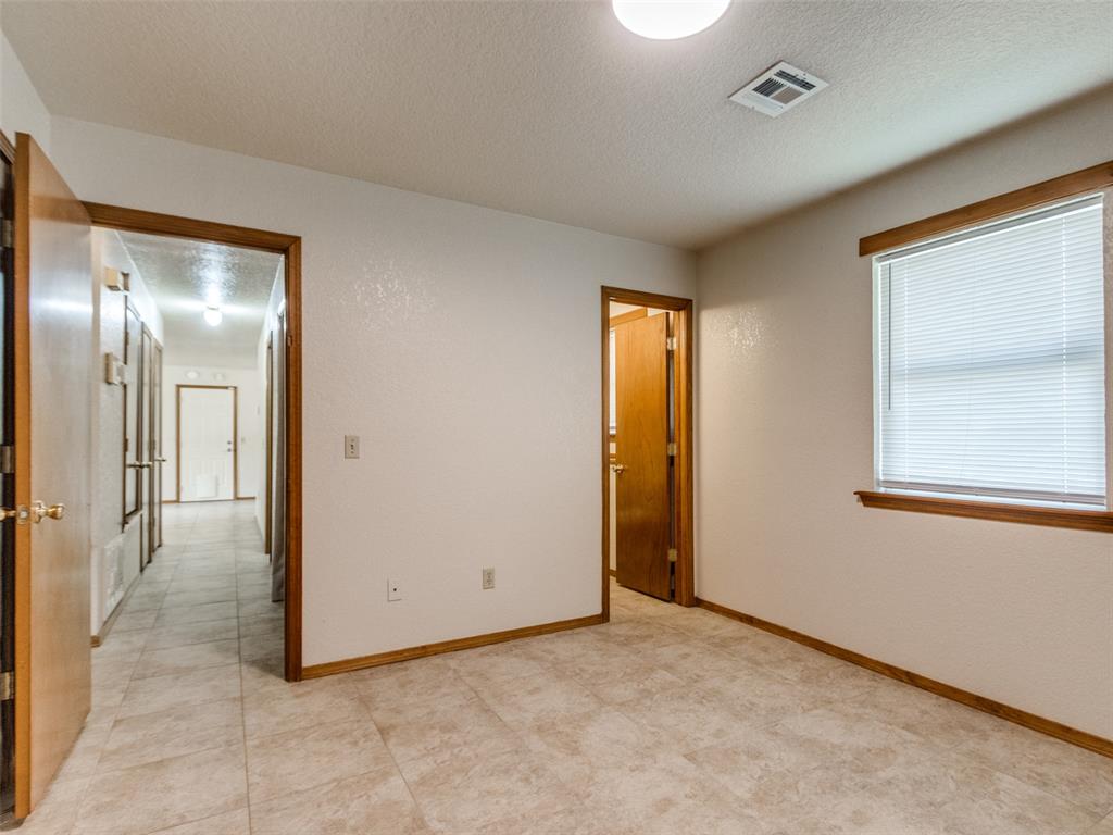 16 Sue Lane Property Photo 33