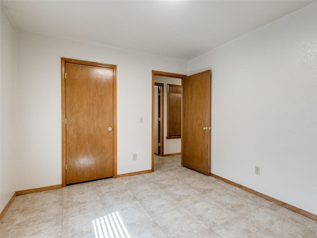 16 Sue Lane Property Photo 37