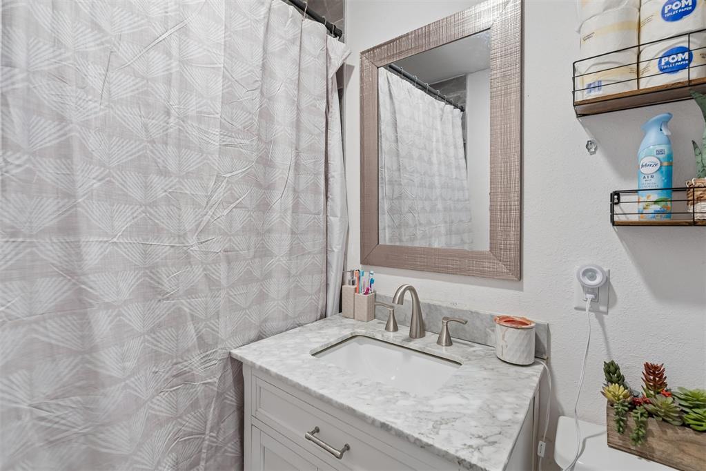 12 Se 40th Street Property Photo 17