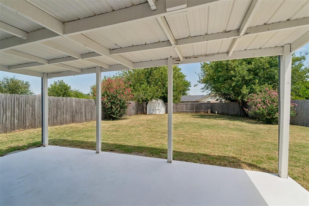 208 N English Drive Property Photo 12