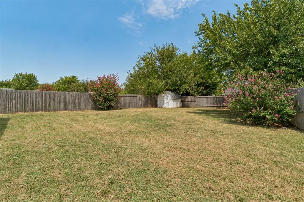208 N English Drive Property Photo 14
