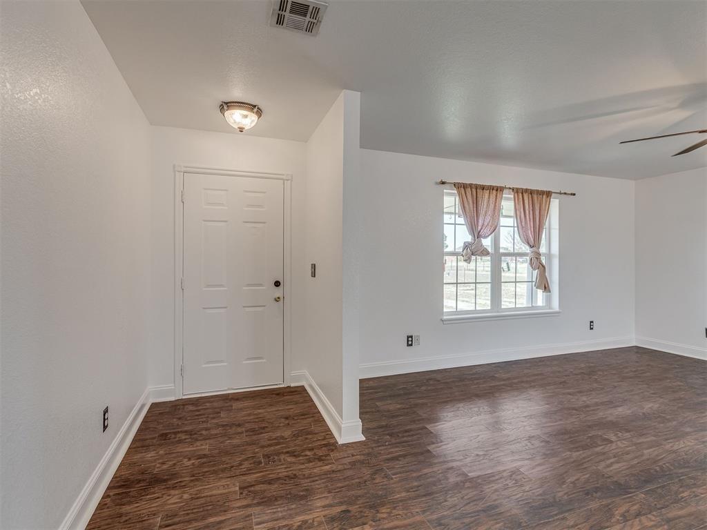 1242385 Property Photo 2