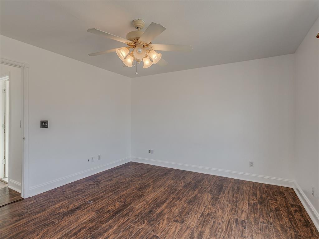 1242385 Property Photo 10
