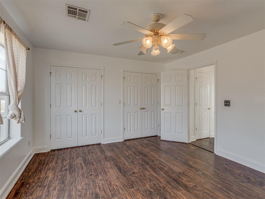 1242385 Property Photo 11
