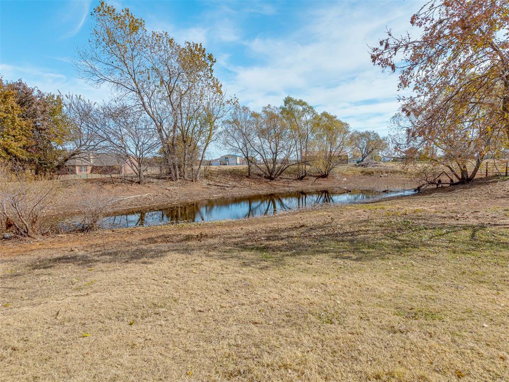 1242385 Property Photo 15