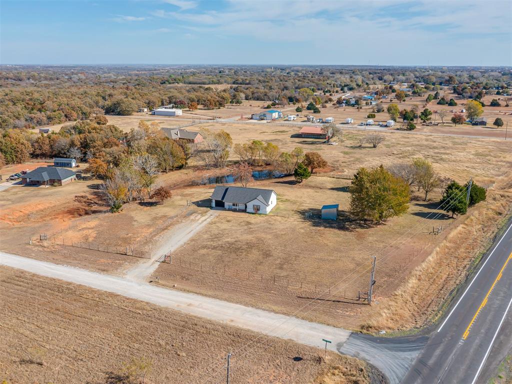 1242385 Property Photo 16