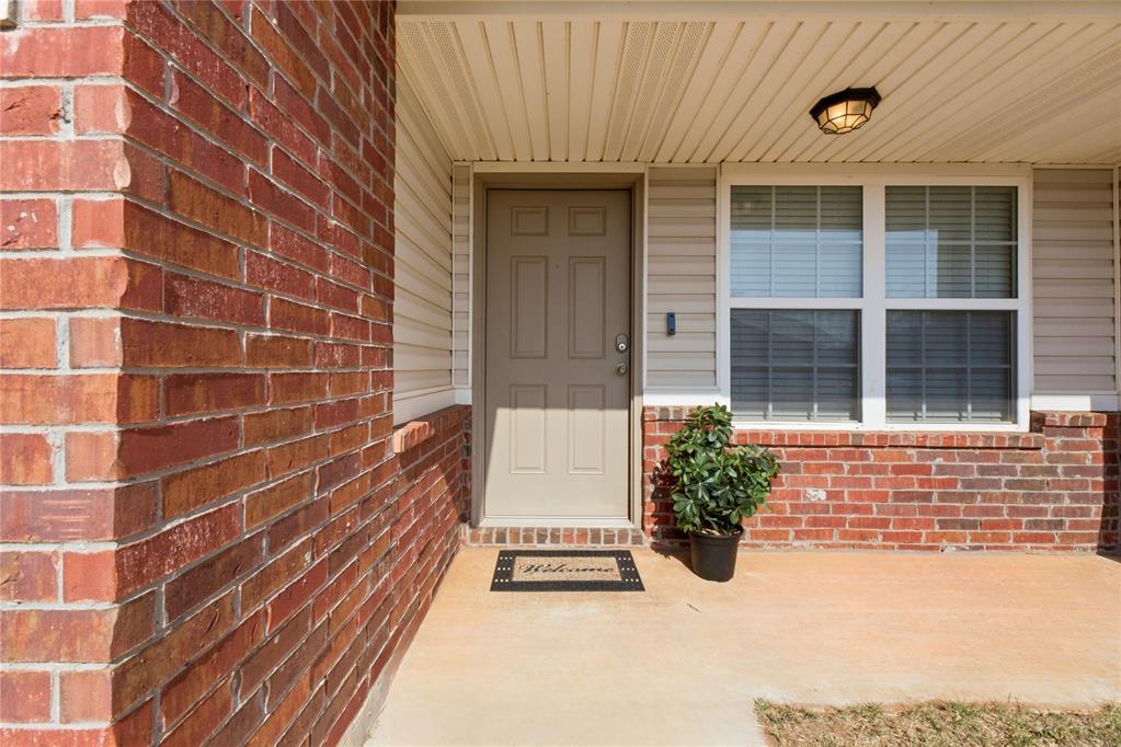 4904 Hunter Boulevard Property Photo 2