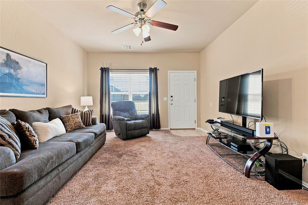 4904 Hunter Boulevard Property Photo 3