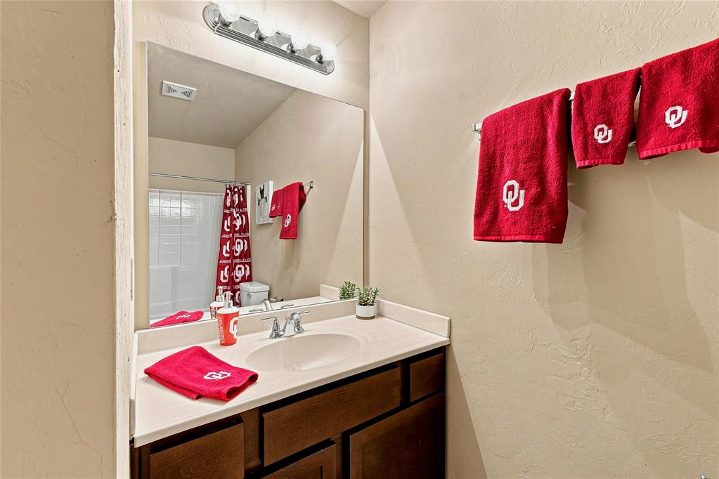 4904 Hunter Boulevard Property Photo 16