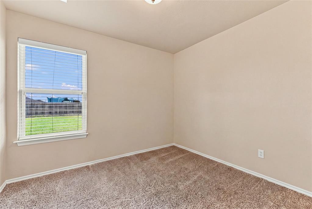 4904 Hunter Boulevard Property Photo 18