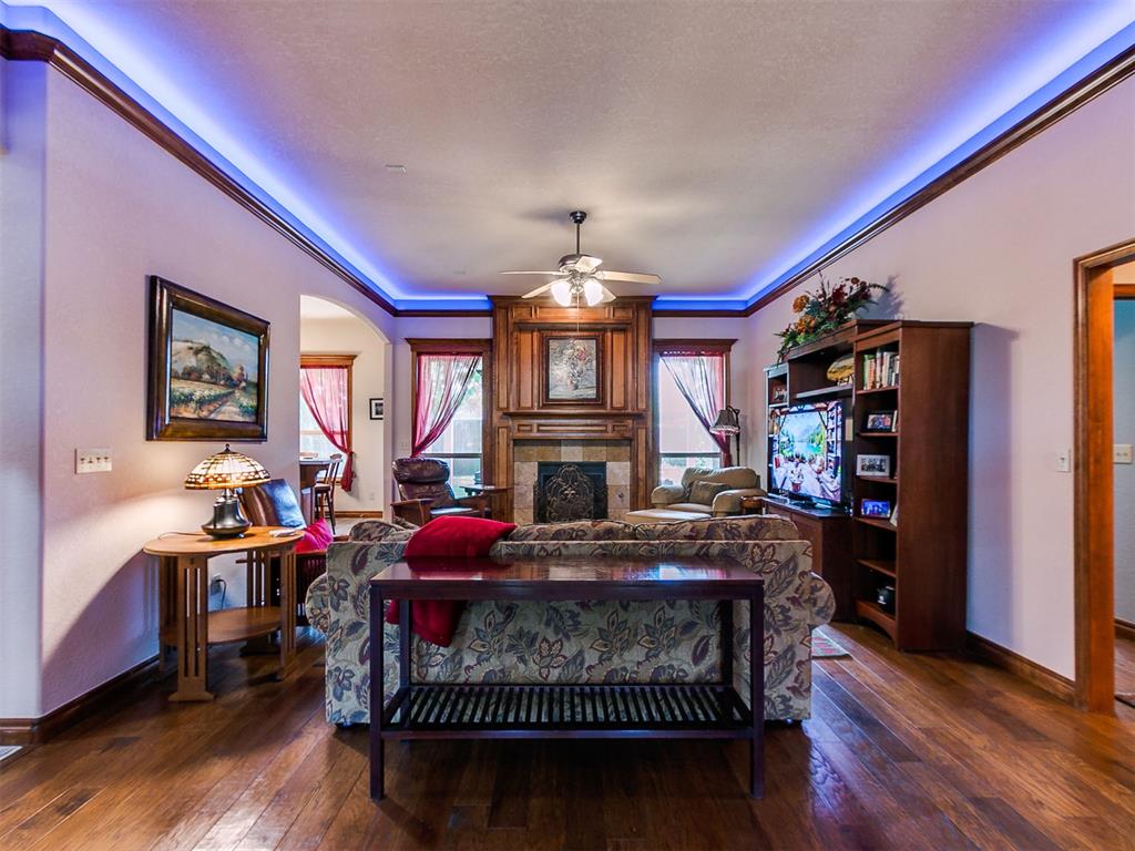 2116 Bates Way Property Photo 4