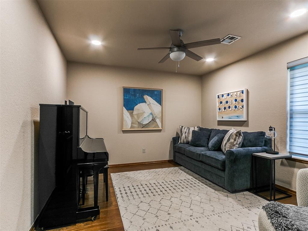 2116 Bates Way Property Photo 29
