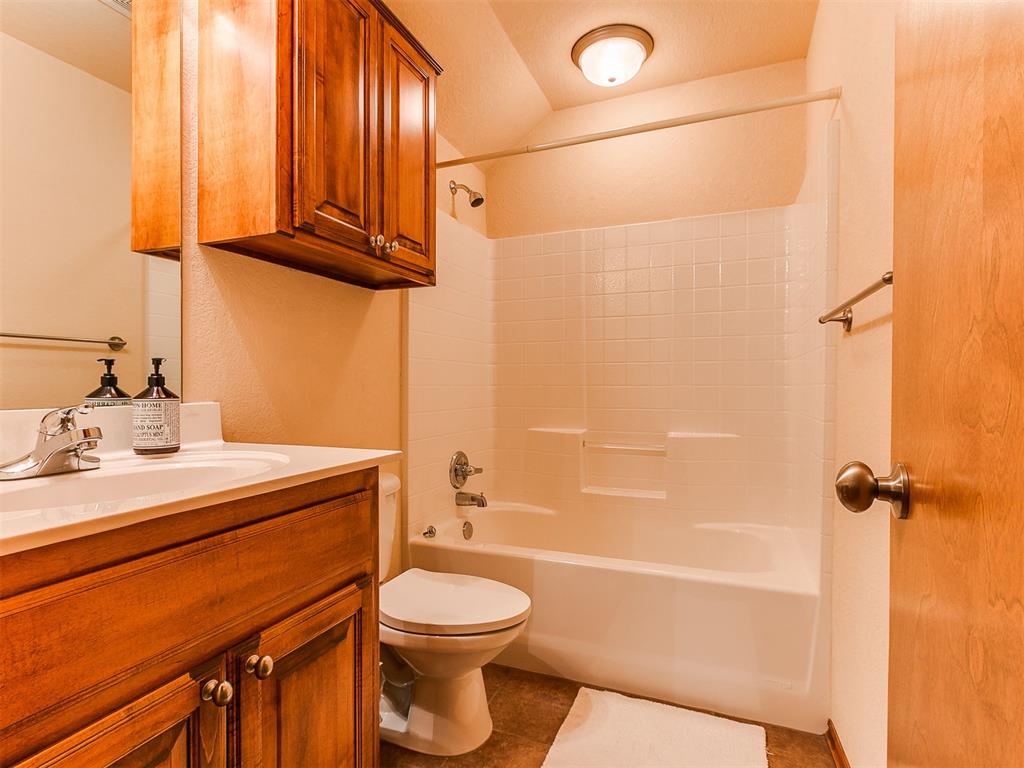 2116 Bates Way Property Photo 38