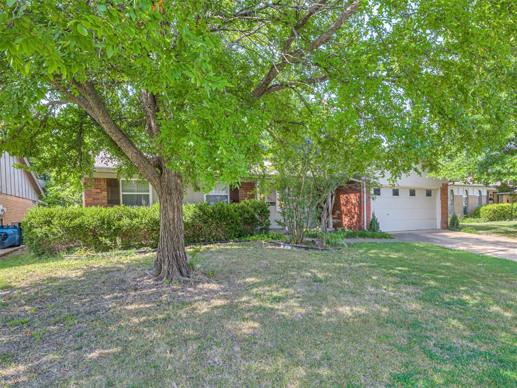 8922 E 49th Place Property Photo 3