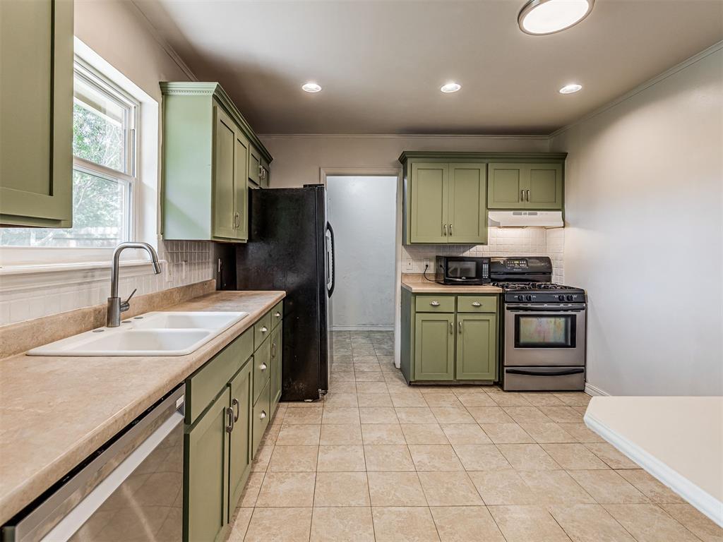 8922 E 49th Place Property Photo 16