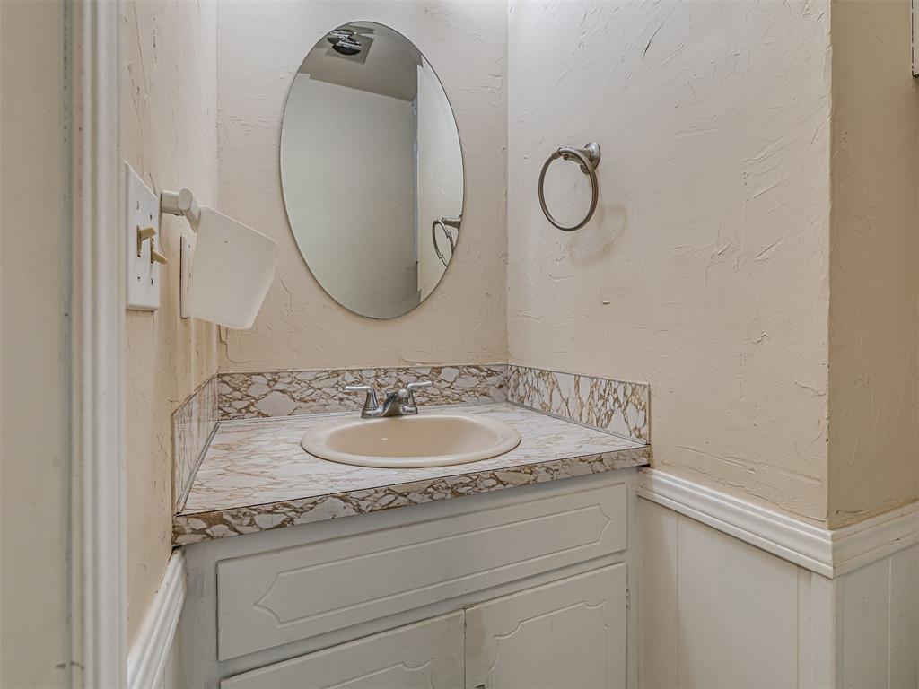 8922 E 49th Place Property Photo 26