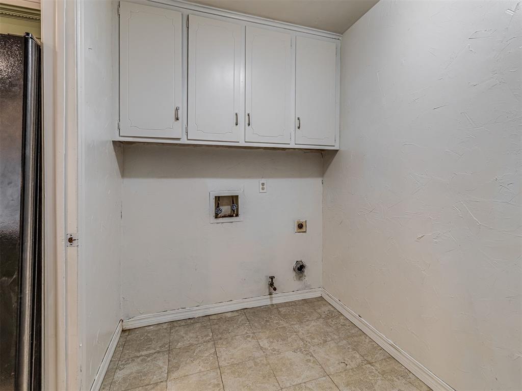 8922 E 49th Place Property Photo 32
