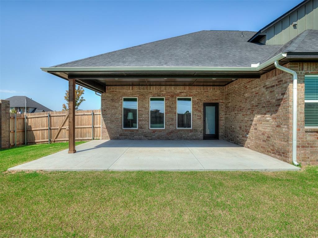 16028 Catalonia Place Property Photo 33