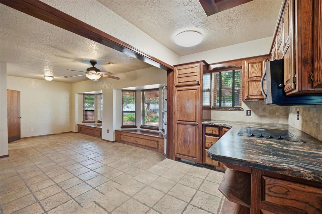 22718 N Macarthur Avenue Property Photo 20