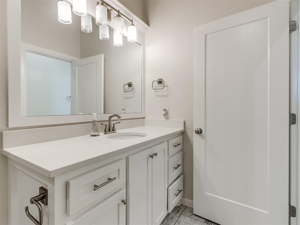 10917 Oaksplinter Lane Property Photo 28