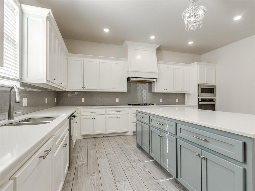 10917 Oaksplinter Lane Property Photo 38