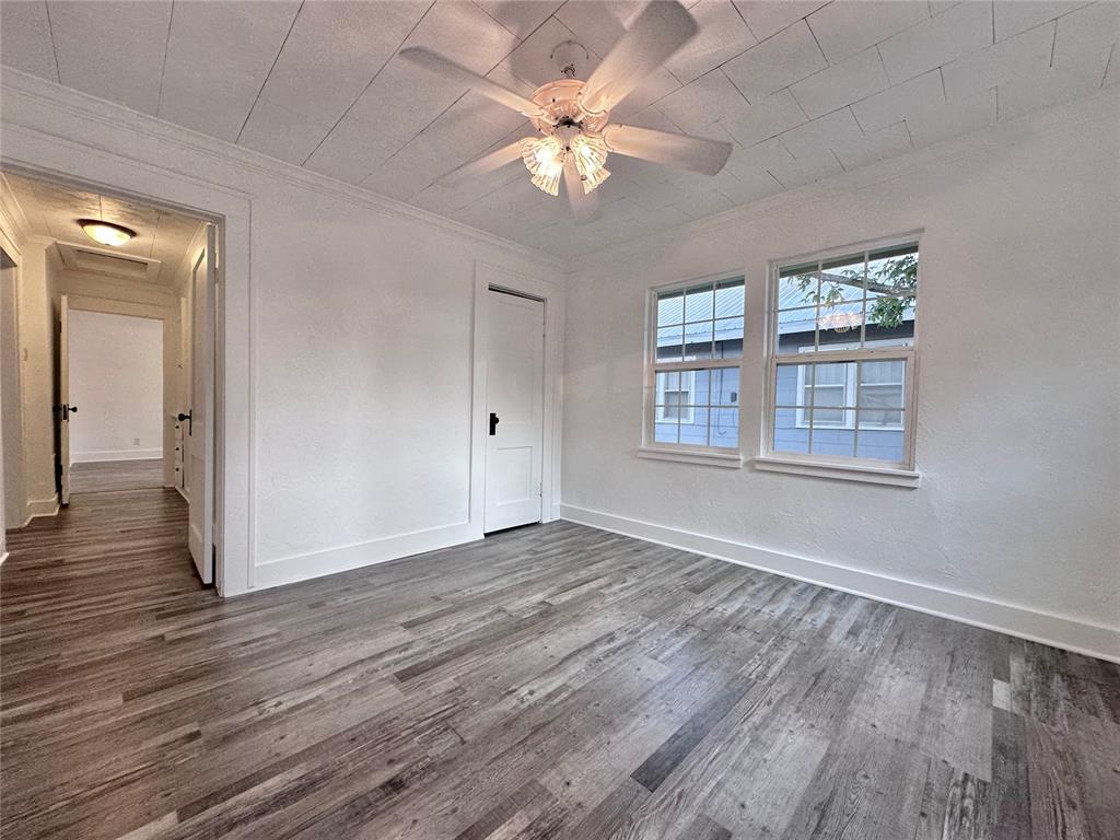 1627 N Market Avenue Property Photo 25