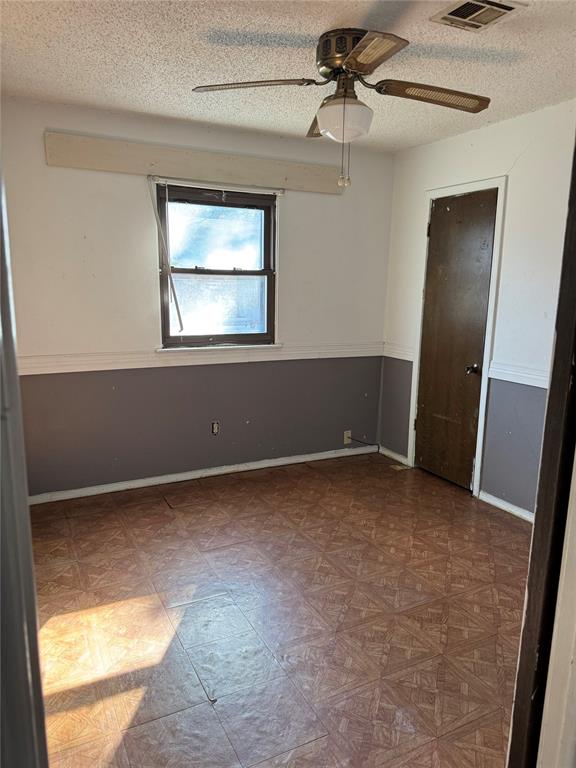 3705 Meadowbrook Drive Property Photo 3