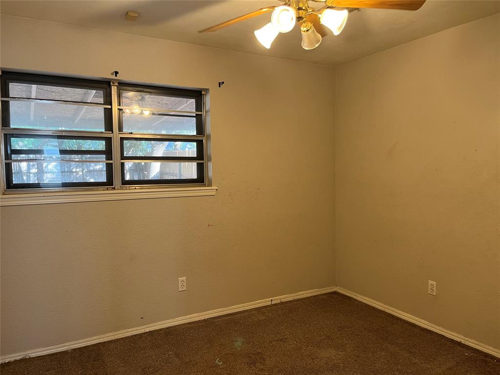 736 Red Oak Terrace Property Photo 11