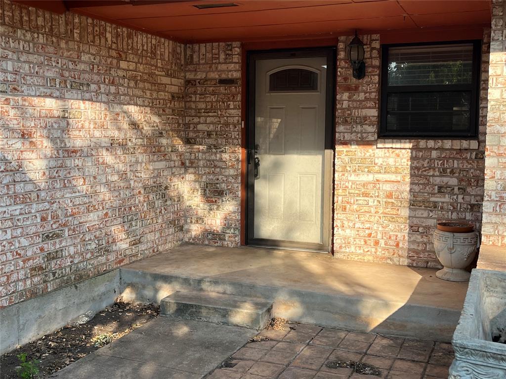 736 Red Oak Terrace Property Photo 14