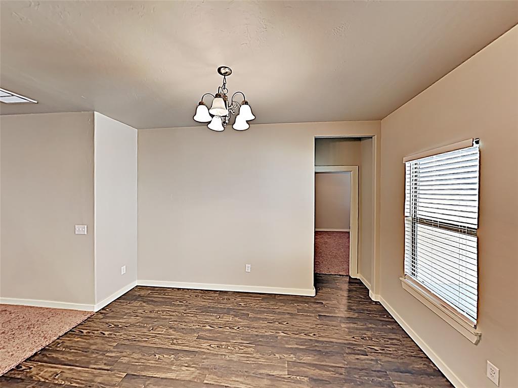 1045 Creekside Drive Property Photo 5