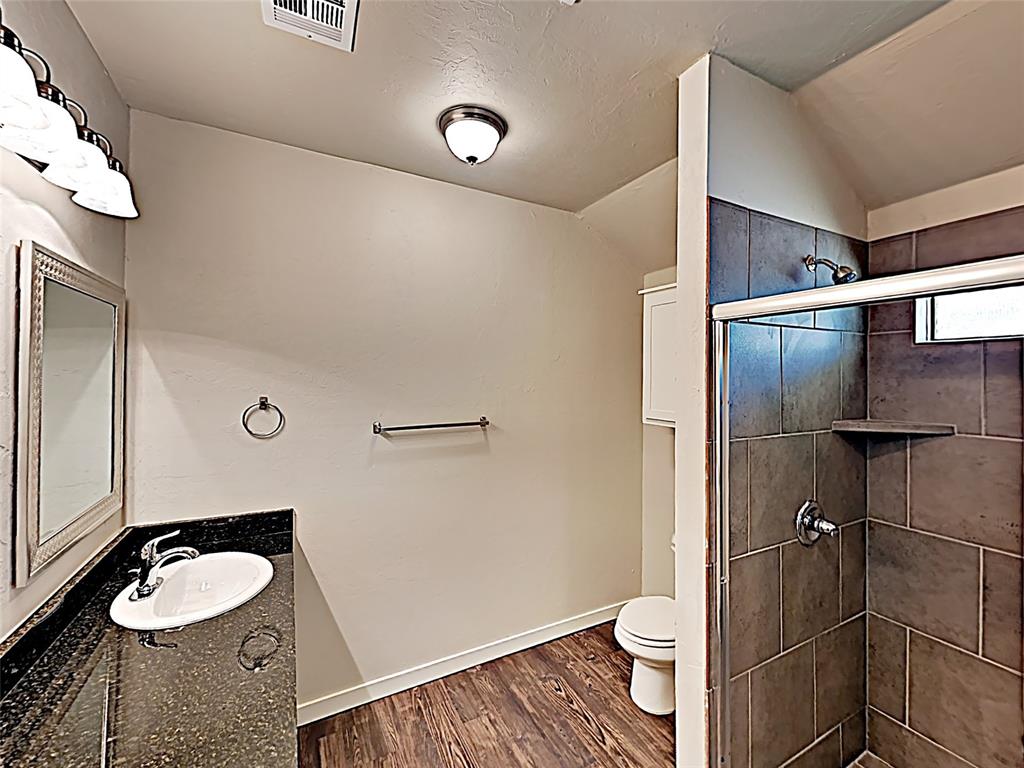 1045 Creekside Drive Property Photo 7