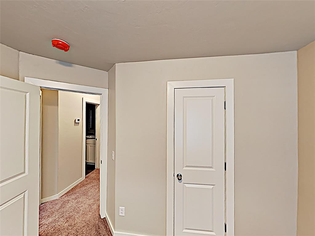 1045 Creekside Drive Property Photo 10