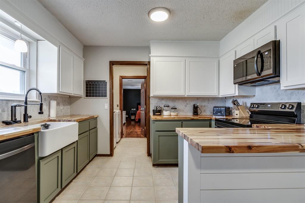 4521 Zella Way Ne Property Photo 11