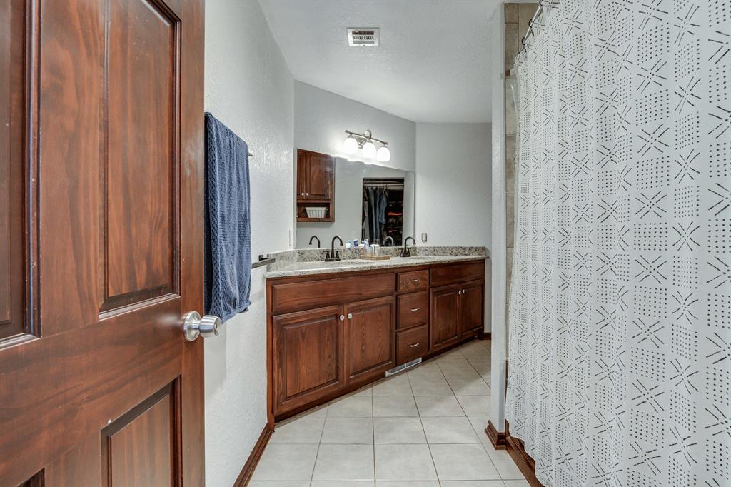 4521 Zella Way Ne Property Photo 17