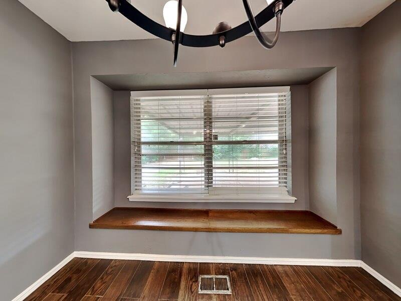 6424 N College Avenue Property Photo 6