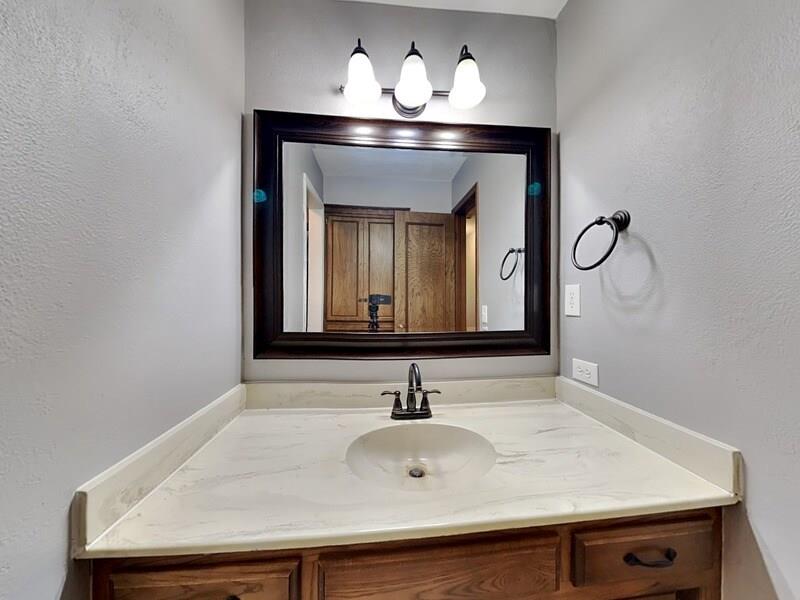 6424 N College Avenue Property Photo 8