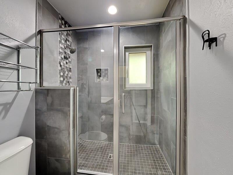 6424 N College Avenue Property Photo 12
